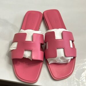 39 Brand new hermes pink rose patele oran sandal with box and dust bags